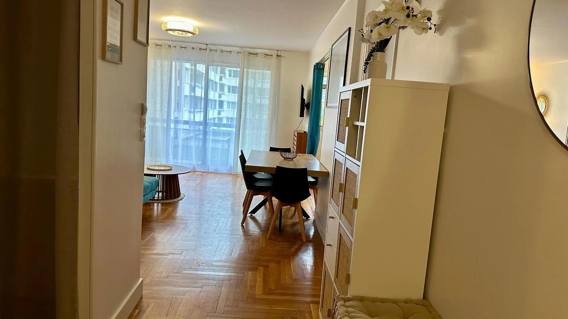 Appartement 5 Personnes Leon Frot Paris Apartment